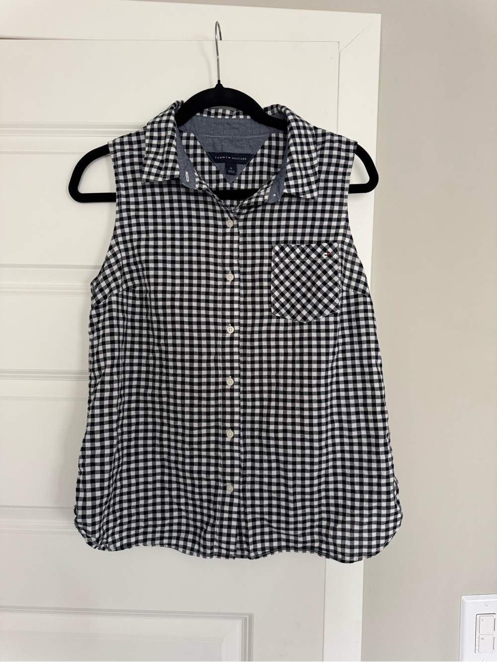 Tommy Hilfiger Black and White Gingham Sleeveless Button-Down